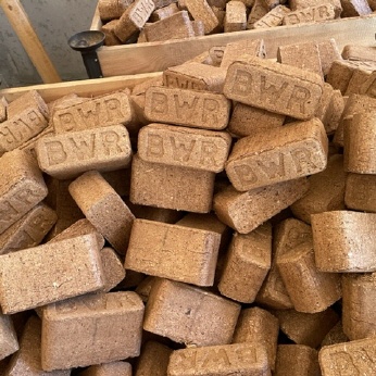 Holzbriketts